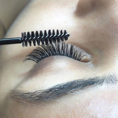 Pflegetipps bei Wimpern-Extensions